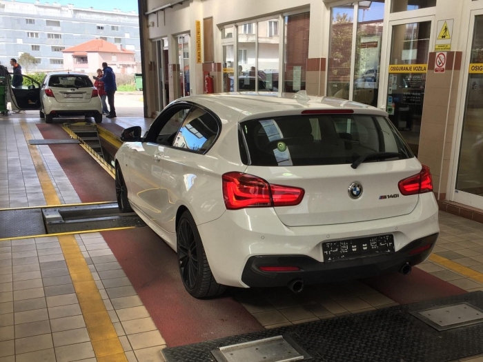 M140i