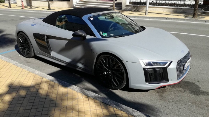 R8 V10 Plus Spyder 