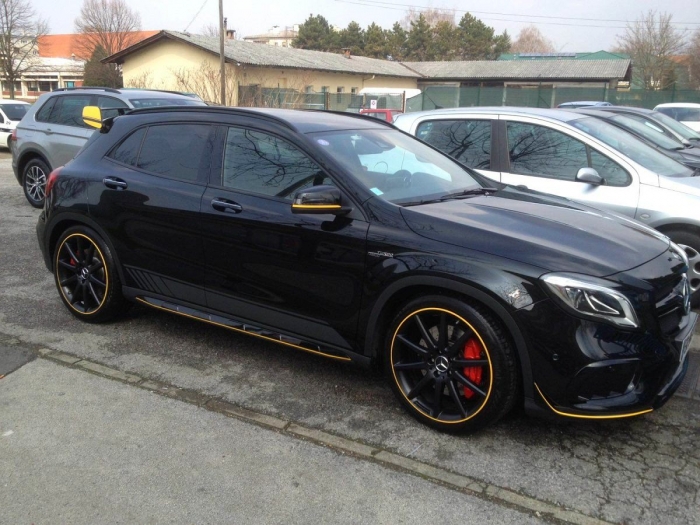 GLA45 AMG Yellow Night Edition