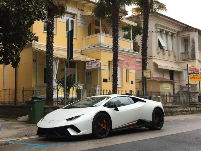 Huracan LP 640-4 Performante