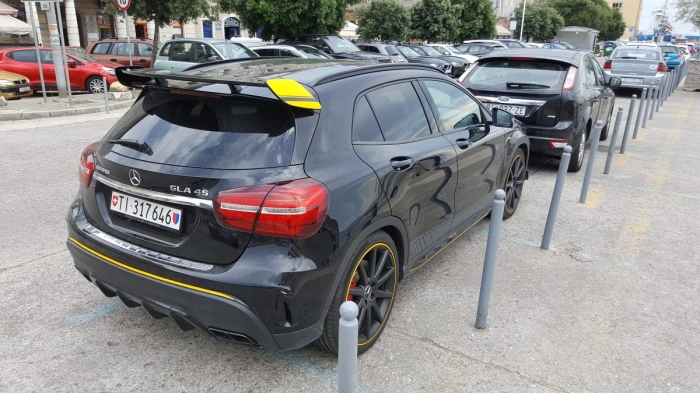 GLA45 AMG Yellow Night Edition