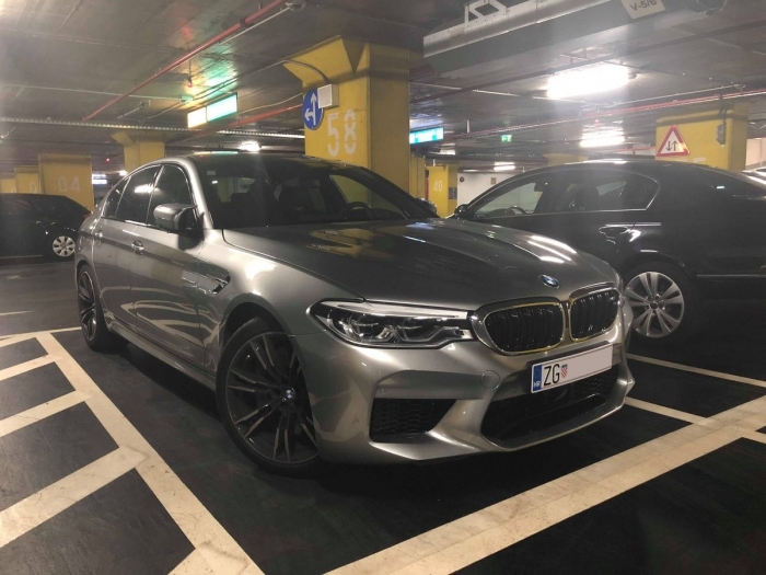 M5 (F90)