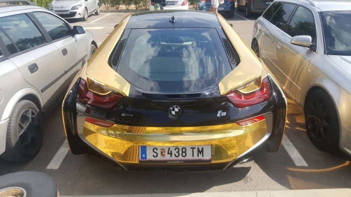 i8