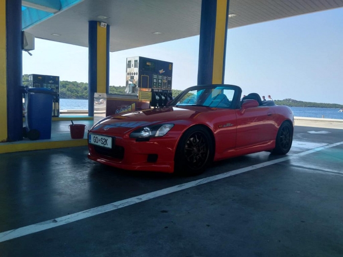 S2000