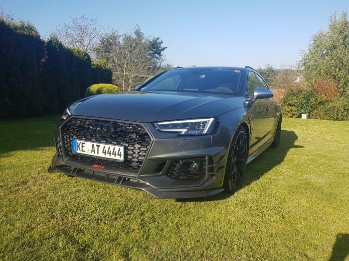 RS4-R Avant