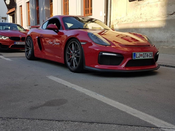 Cayman GT4