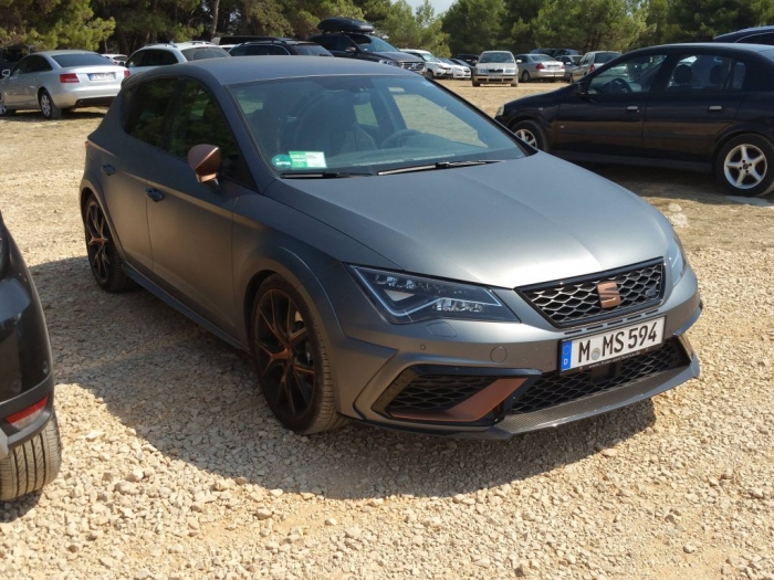 Leon Cupra R