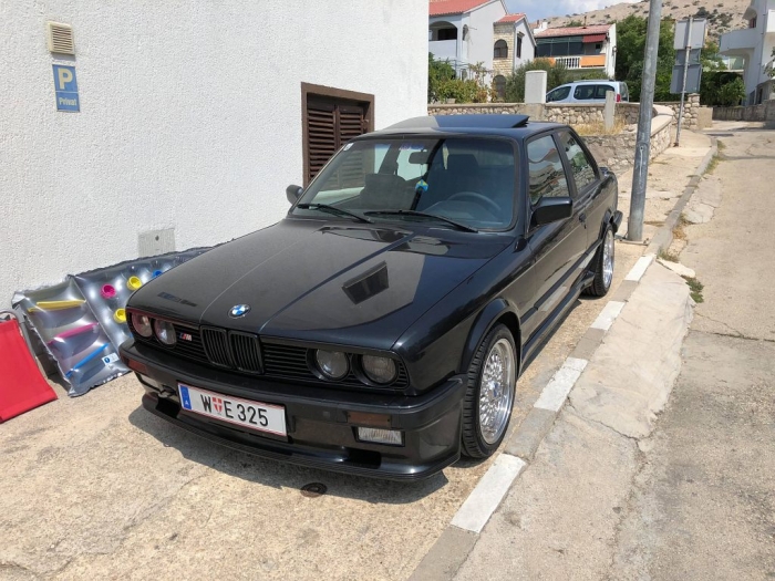 325i