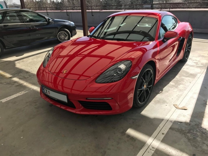 718 Cayman