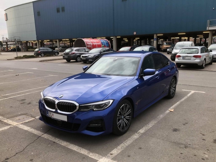 330i