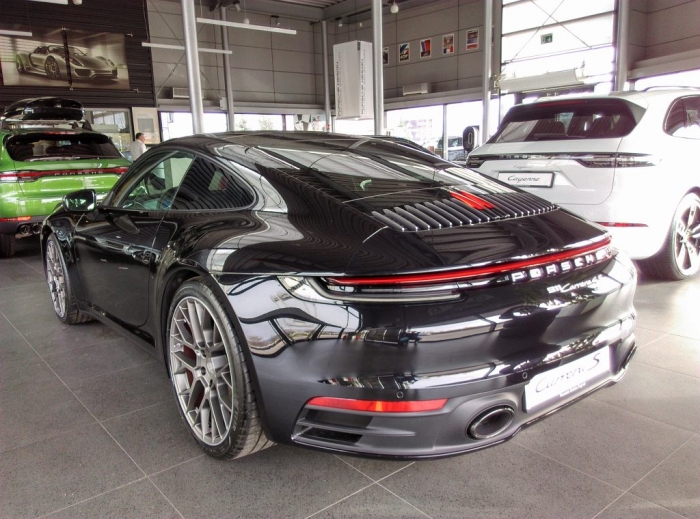 911 Carrera 4S