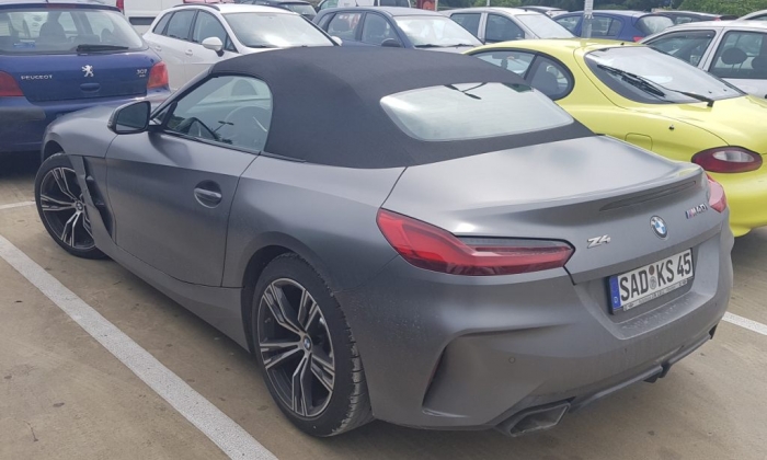 Z4 M40i