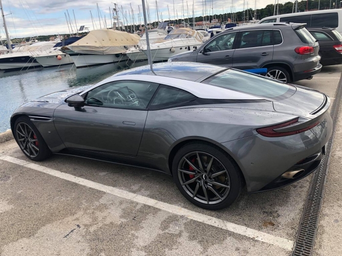 DB11