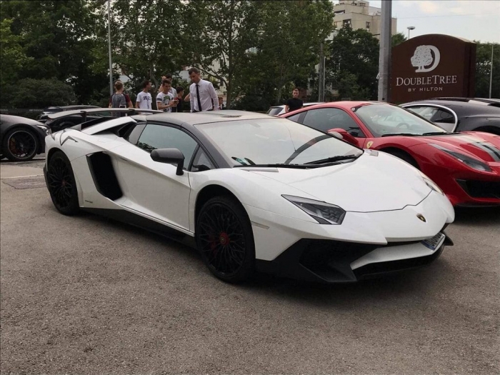 Aventador LP 750-4 SV Roadster