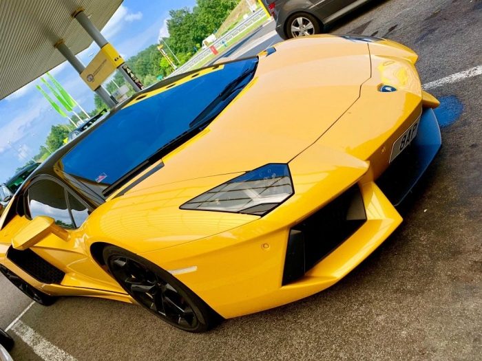 Aventador LP 700-4 Roadster