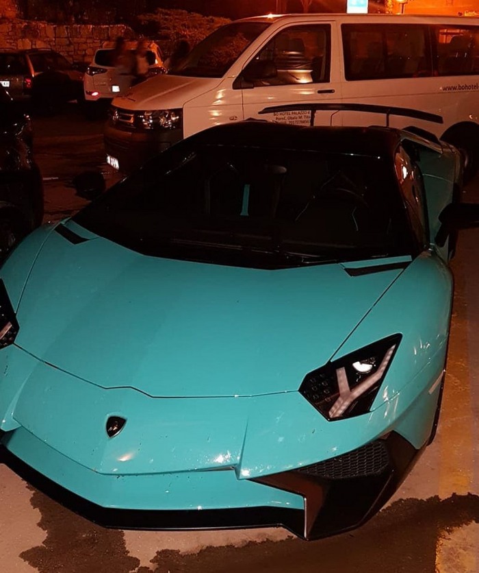 Aventador LP 750-4 SV Roadster