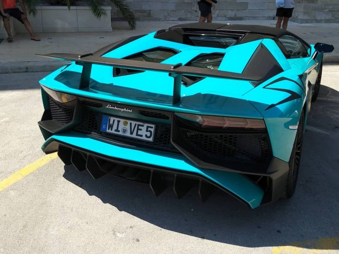 Aventador LP 750-4 SV Roadster