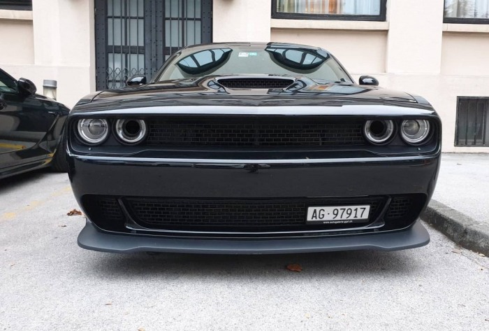 Challenger SRT Hellcat