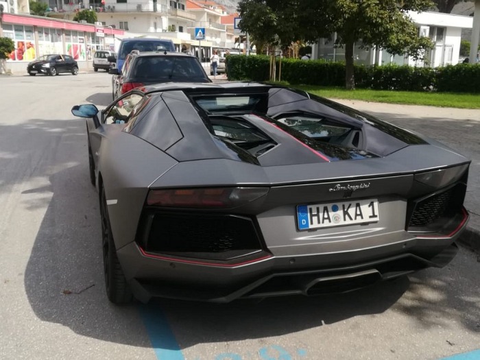 Aventador LP 700-4 Roadster Pirelli Edition