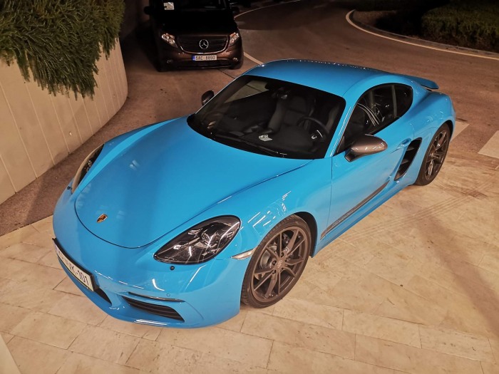 718 Cayman T