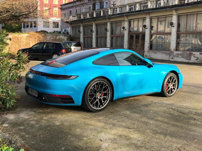 911 Carrera 4S