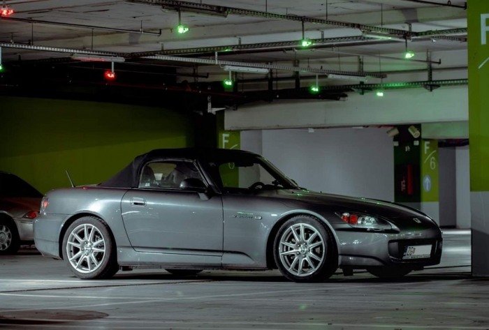 S2000