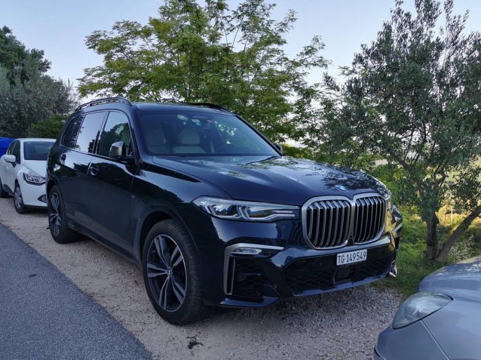 X7 M50d