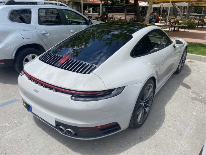 911 Carrera 4S