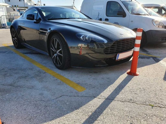 V8 Vantage S