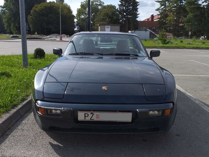 944