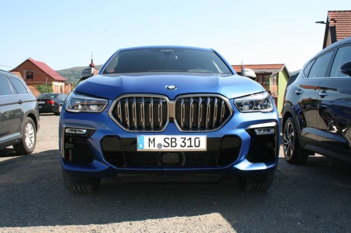 X6 M50d