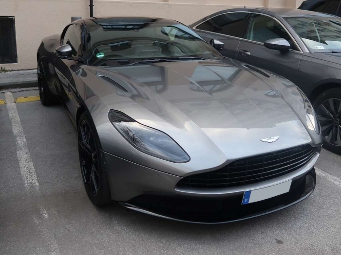 DB11