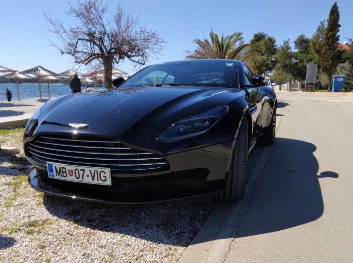 DB11