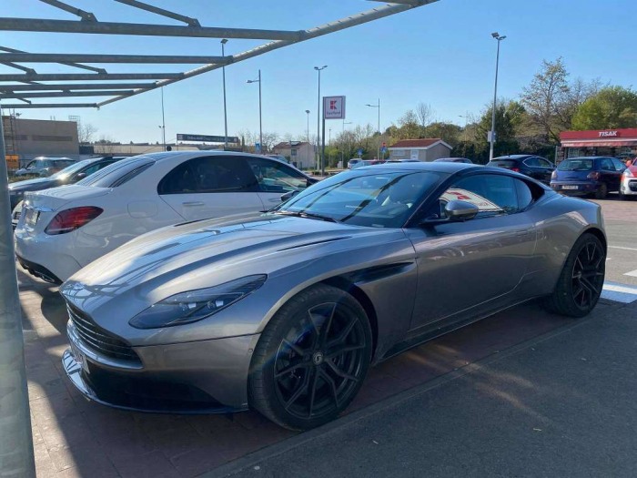 DB11