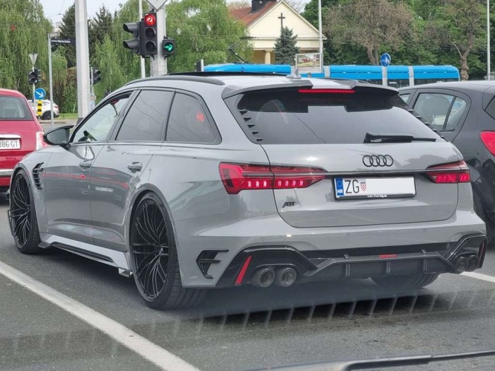 RS6-R Avant