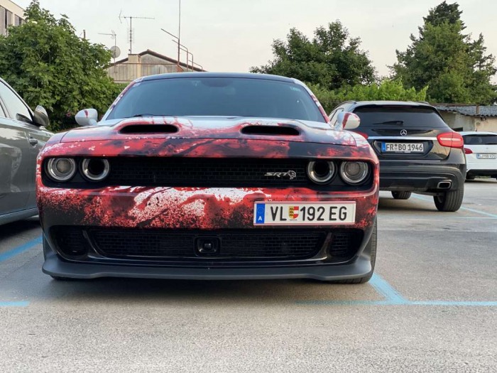 Challenger SRT Hellcat