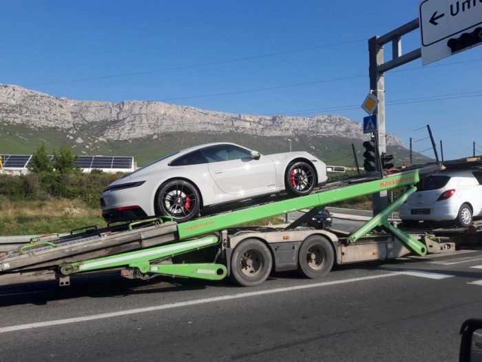 911 Carrera 4 GTS