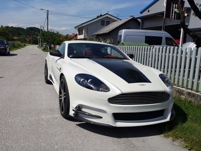 Aston Martin DB9