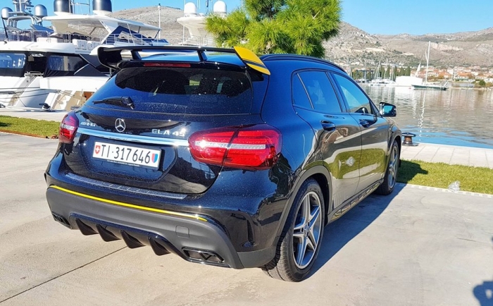 GLA45 AMG Yellow Night Edition